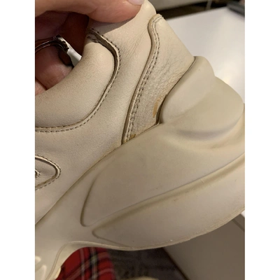Pre-owned Gucci Rhyton White Leather Trainers