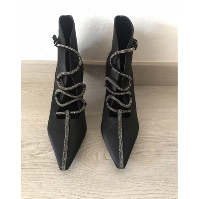 Pre-owned Ferragamo Cloth Ankle Boots In Black