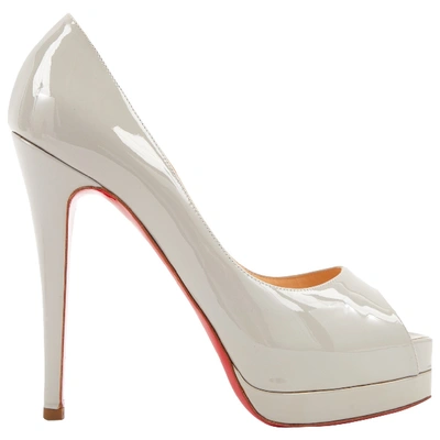 Pre-owned Christian Louboutin Lady Peep Grey Patent Leather Heels