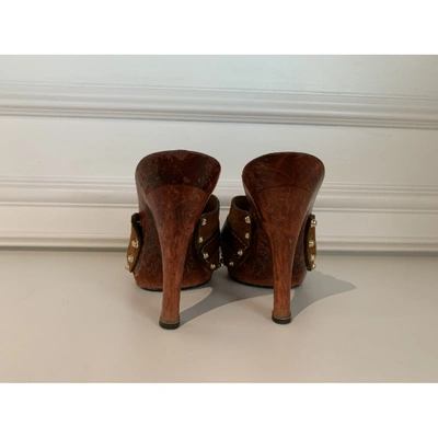 Pre-owned Gucci Mules & Clogs In Brown