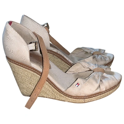 Pre-owned Tommy Hilfiger Cloth Heels In Beige