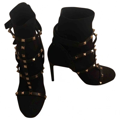 Pre-owned Valentino Garavani Rockstud Black Cloth Ankle Boots