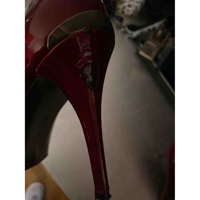 STUART WEITZMAN Pre-owned Patent Leather Heels In Burgundy