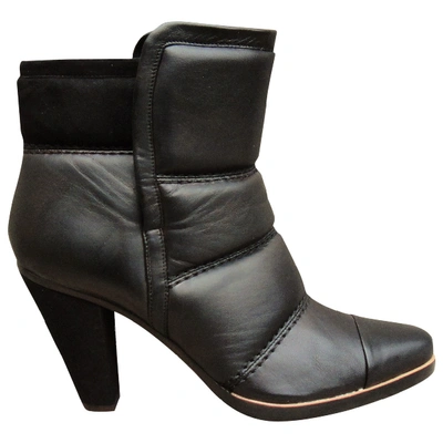 Pre-owned Chloé Leather Ankle Boots In Black