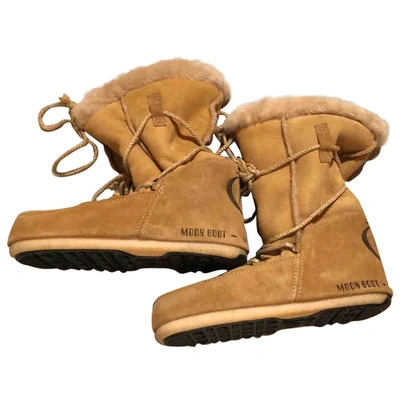 Pre-owned Moon Boot Camel Fur Ankle Boots