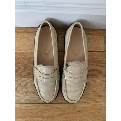 Pre-owned Tod's Patent Leather Flats In White