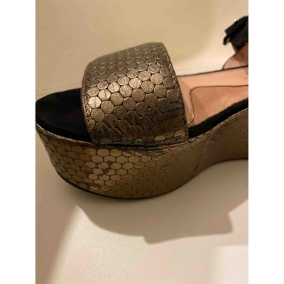 Pre-owned Robert Clergerie Leather Sandals In Gold