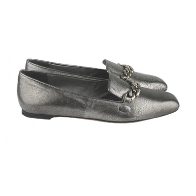 Pre-owned Alexander Mcqueen Silver Leather Flats