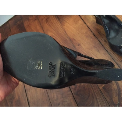 Pre-owned Gerard Darel Patent Leather Heels In Black