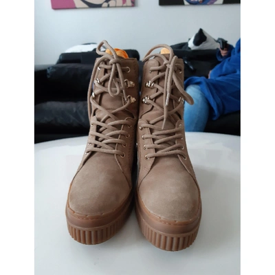 Pre-owned Tod's Ecru Suede Ankle Boots