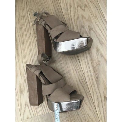 Pre-owned French Connection Sandals In Beige