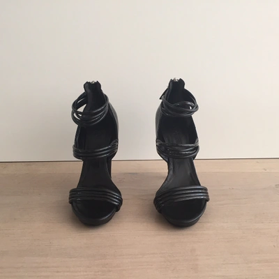 Pre-owned Alexander Mcqueen Black Patent Leather Sandals