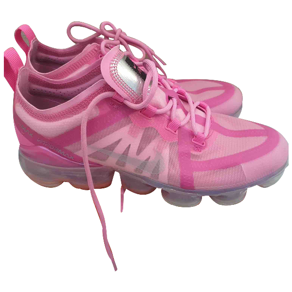 pink vapormax trainers