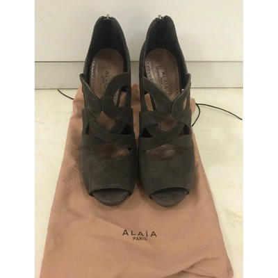Pre-owned Alaïa Sandals In Brown