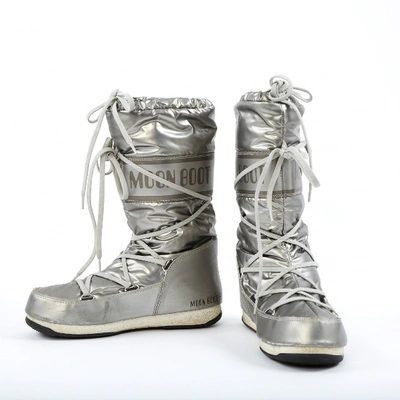 Pre-owned Moon Boot Silver Boots