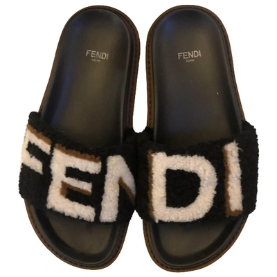Pre-owned Fendi Black Shearling Sandals