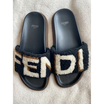 Pre-owned Fendi Black Shearling Sandals