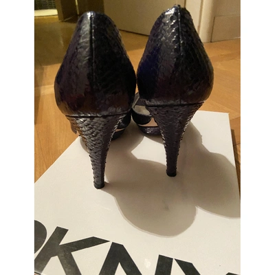 Pre-owned Donna Karan Leather Heels In Purple