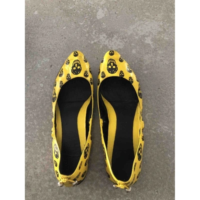 Pre-owned Alexander Mcqueen Patent Leather Ballet Flats In Yellow