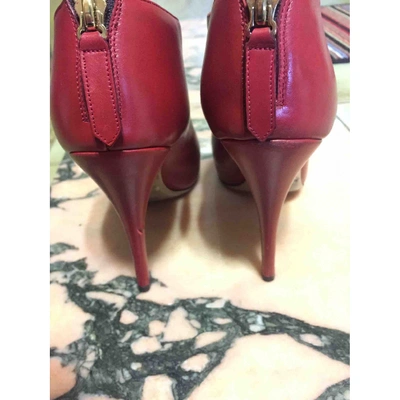 Pre-owned Valentino Garavani Leather Ankle Boots In Red