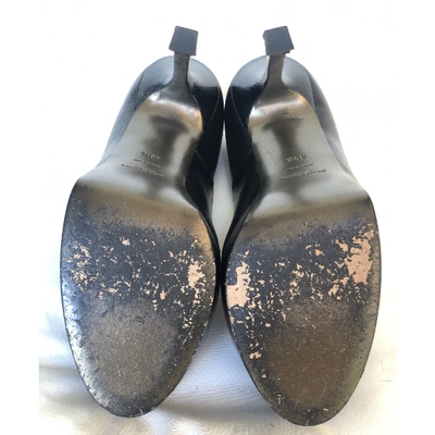 Pre-owned Saint Laurent Trib Too Leather Heels In Black