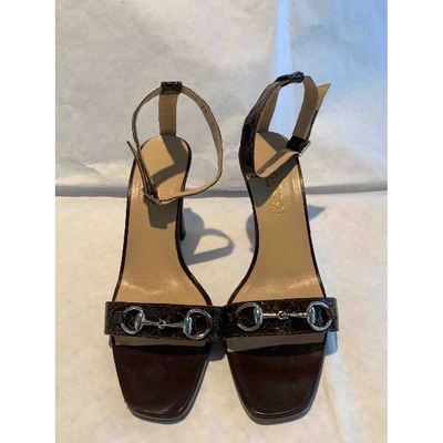 Pre-owned Gucci Brown Crocodile Sandals