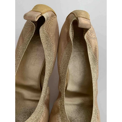 Pre-owned Chanel Gold Cloth Heels