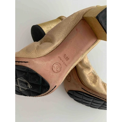 Pre-owned Chanel Gold Cloth Heels