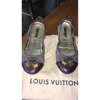 Ballet flats Louis Vuitton Purple size 38.5 IT in Suede - 36120589