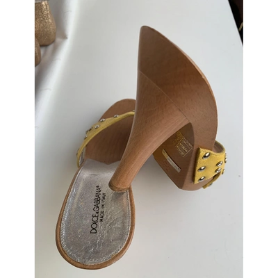 Pre-owned Dolce & Gabbana Yellow Leather Mules & Clogs