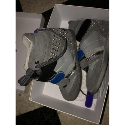 Pre-owned Serafini Manhattan Leather Trainers In Grey