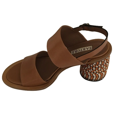Pre-owned Sartore Leather Sandals In Camel