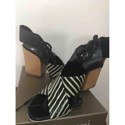 Pre-owned Fiorifrancesi Leather Heels