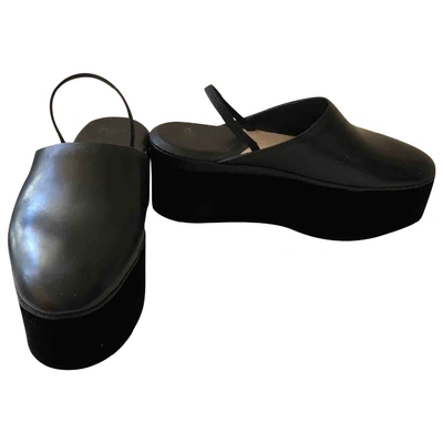 Pre-owned Fendi Leather Mules & Clogs In Black