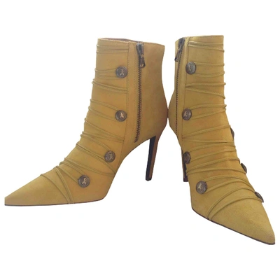 Pre-owned Patrizia Pepe Velvet Ankle Boots In Yellow