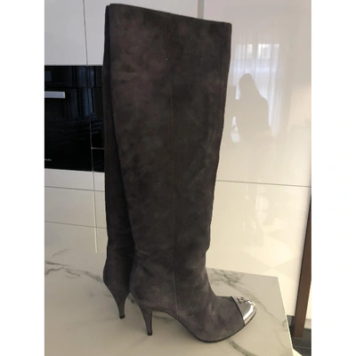 Pre-owned Chanel Grey Suede Boots
