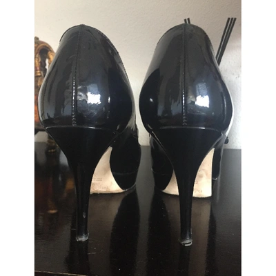 Pre-owned Saint Laurent Patent Leather Heels In Black