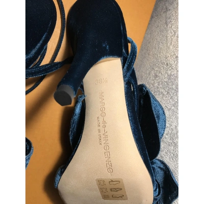 Pre-owned Marco De Vincenzo Blue Velvet Sandals