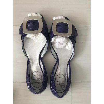 Pre-owned Roger Vivier Patent Leather Flats In Purple