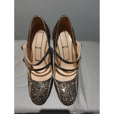 Pre-owned N°21 Gold Glitter Heels