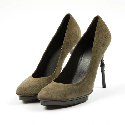 Pre-owned Gucci Heels In Khaki