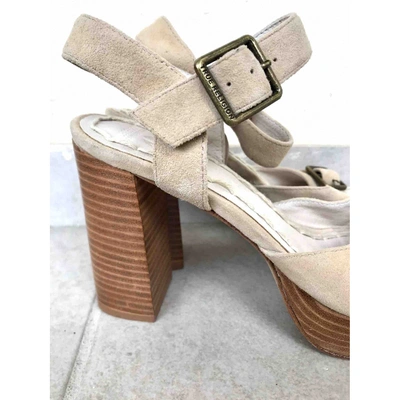 Pre-owned True Religion Sandals In Beige