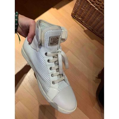 Pre-owned Ferragamo White Cloth Trainers