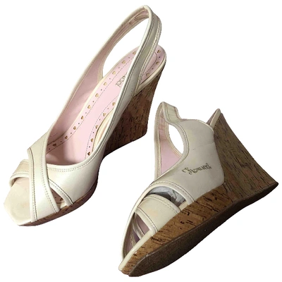 Pre-owned Fiorucci Beige Leather Heels
