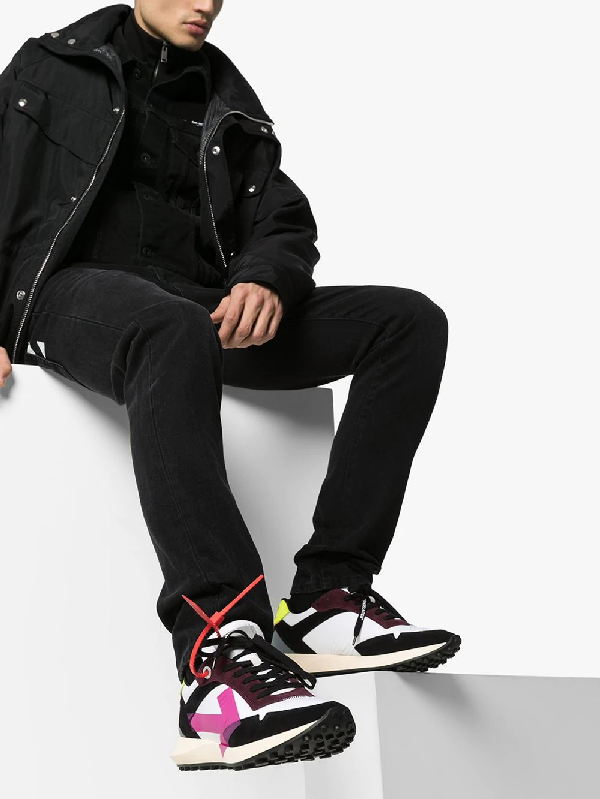off white arrow print sneakers