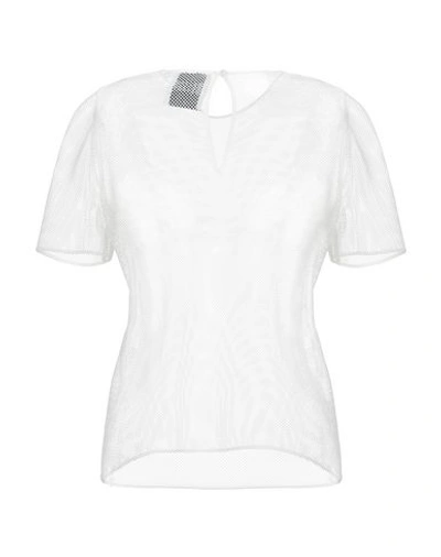Shop Si-jay T-shirt In White