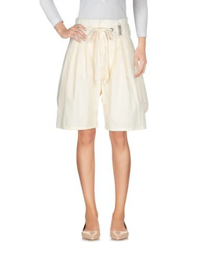 High By Claire Campbell Bermudas In Ivory
