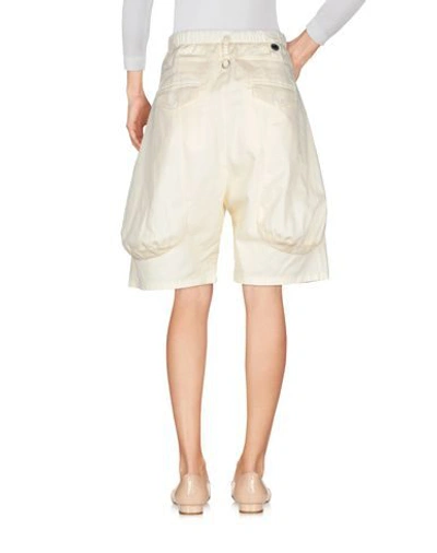 High By Claire Campbell Bermudas In Ivory