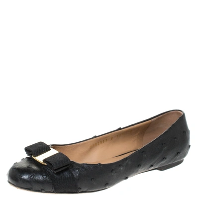 Pre-owned Ferragamo Black Ostrich Leather Varina Ballet Flats Size 38.5