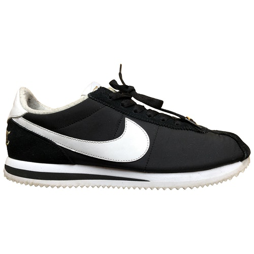 nike cortez trainers